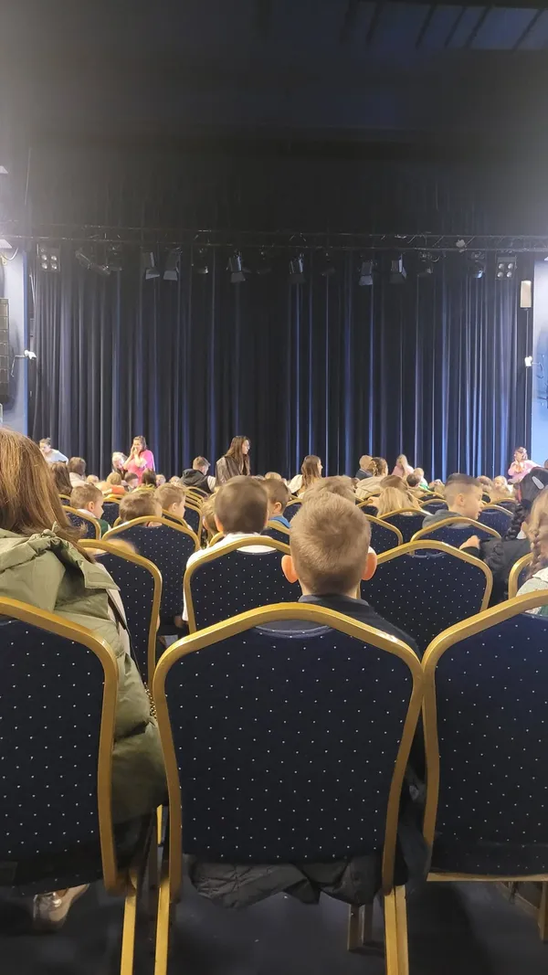Wyjście do teatru