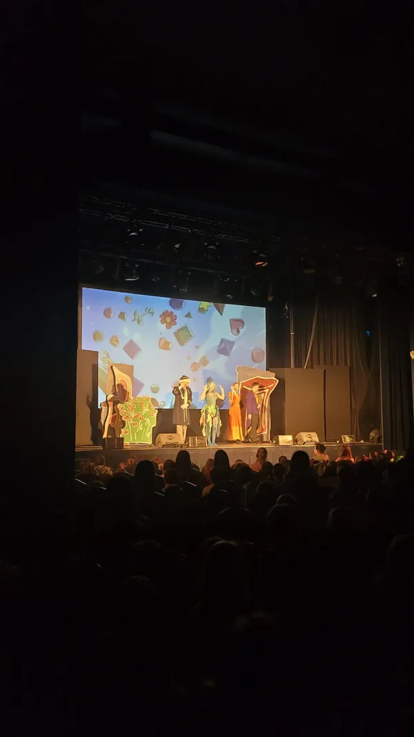 W teatrze