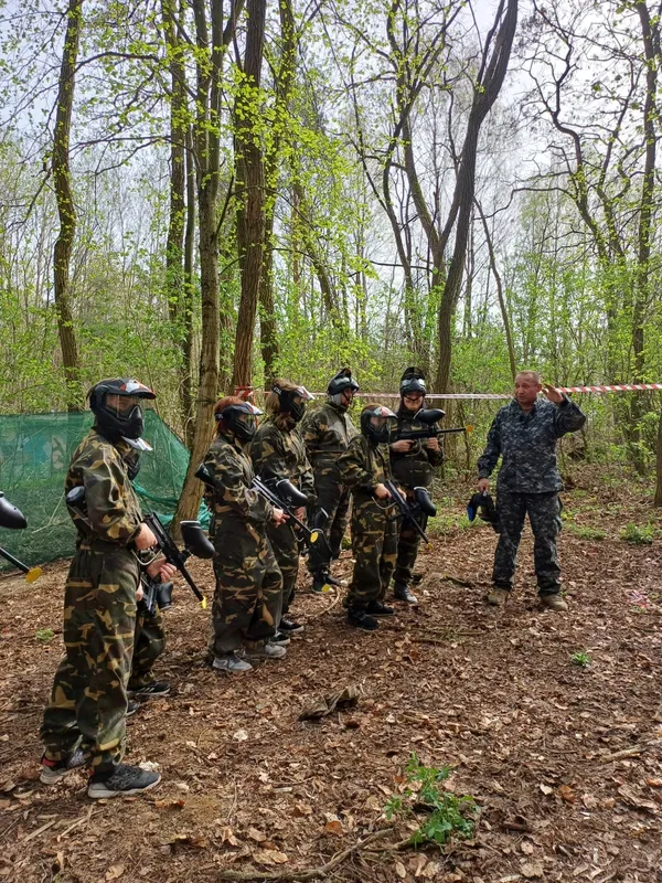 Paintball w lesie